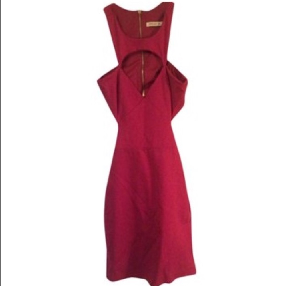 🌸🌸 ARDEN B CUTOUT DRESS